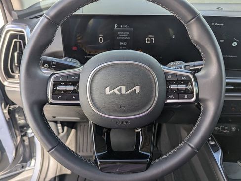 Used 2025 Kia Sorento S w/ Panoramic Sunroof Package image 27