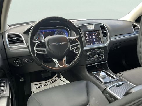 Used 2018 Chrysler 300 Touring w/ Sport Appearance Package image 24