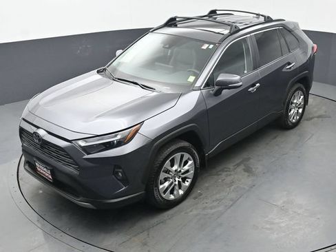 Certified 2025 Toyota RAV4 Limited w/ Advanced Technology Package AWD/4WD image 39