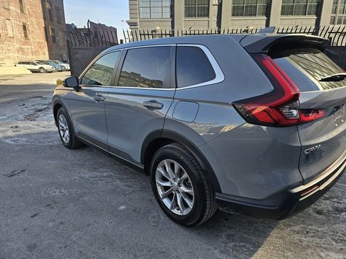 Used 2023 Honda CR-V EX-L image 2