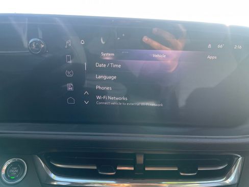 Used 2025 Buick Envista Preferred image 21