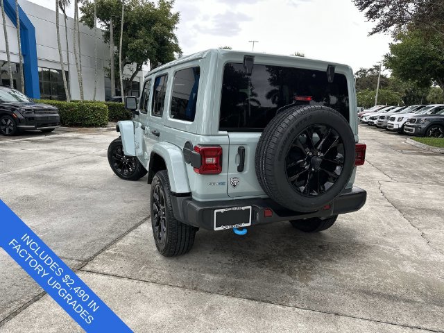 Used 2024 Jeep Wrangler Unlimited Sahara AWD/4WD image 12