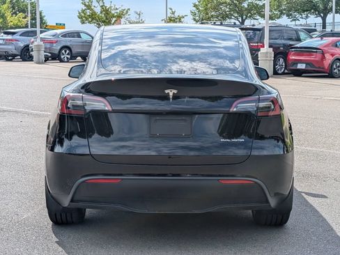 Used 2023 Tesla Model Y Long Range AWD/4WD image 5