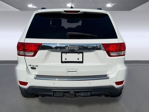 Used 2013 Jeep Grand Cherokee Overland w/ Advance Technology Group image 10