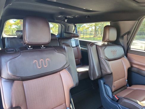 Used 2025 Ford Expedition Max King Ranch image 11