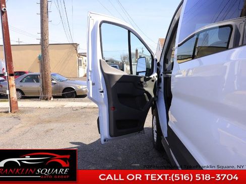 Used 2023 Ford Transit 350 XLT image 30