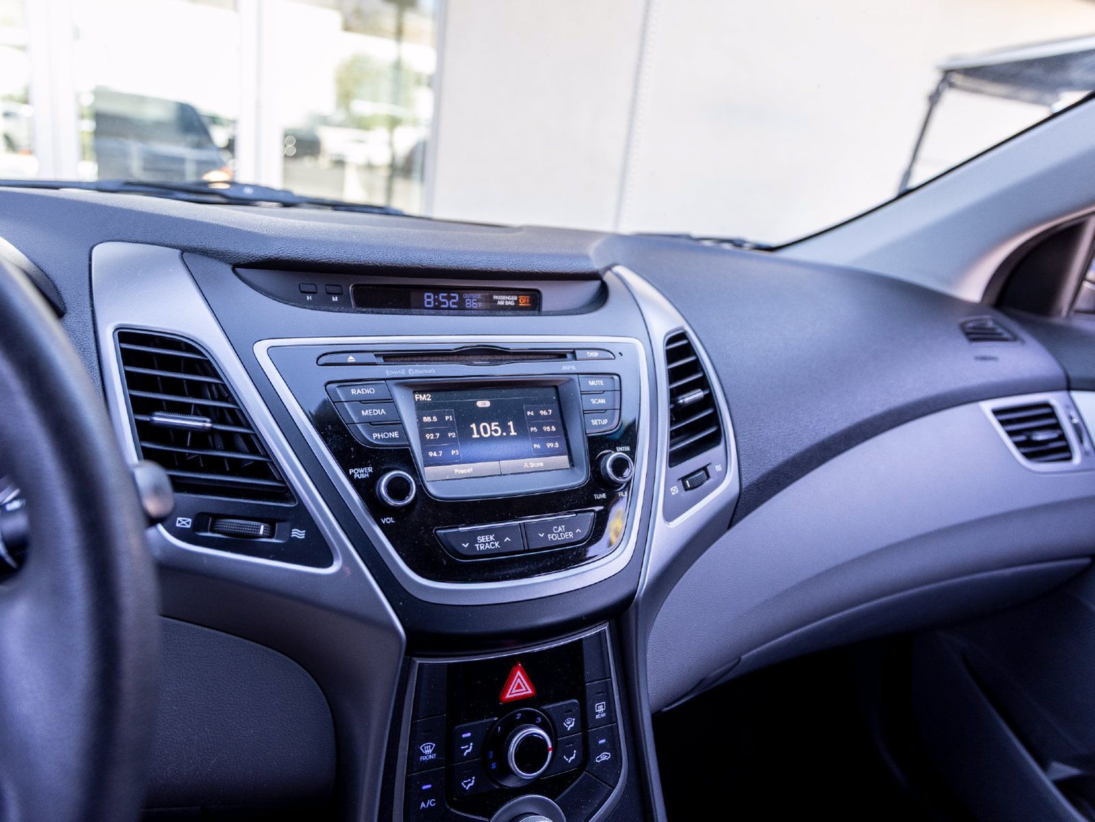 Used 2016 Hyundai Elantra SE w/ Option Group 02 FWD image 13
