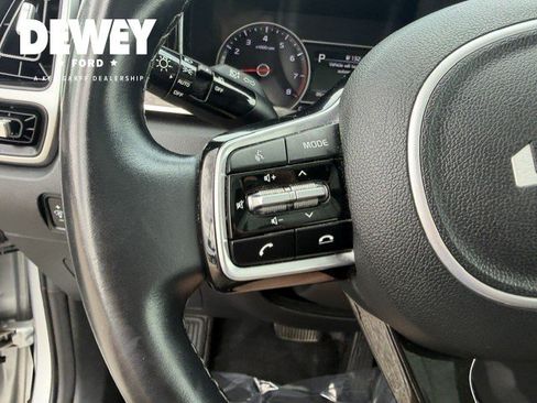 Used 2022 Kia Sorento EX w/ Panoramic Sunroof Package FWD image 14