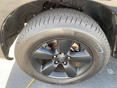 Used 2019 RAM 1500 Express w/ Express Value Package image 8