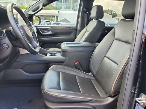 Used 2024 Chevrolet Suburban Premier image 20