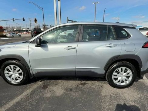 Used 2022 Toyota Corolla Cross L image 5