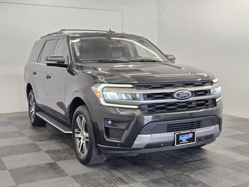 Certified 2022 Ford Expedition XLT image 2