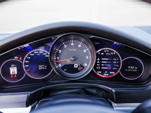 Certified 2023 Porsche Panamera Platinum Edition image 15