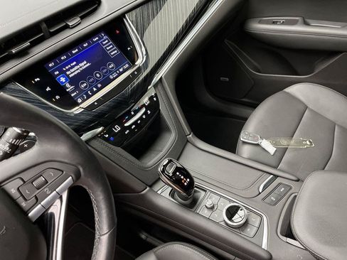 Certified 2023 Cadillac XT6 Premium Luxury w/ Technology Package AWD/4WD image 18