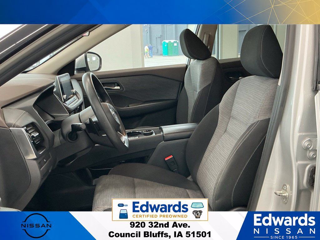 Used 2021 Nissan Rogue SV AWD/4WD image 21