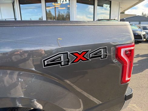 Used 2017 Ford F150 XLT image 4