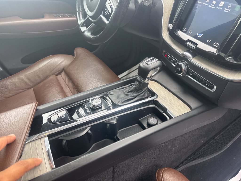 Used 2018 Volvo XC60 T6 Inscription w/ Convenience Package AWD/4WD image 27