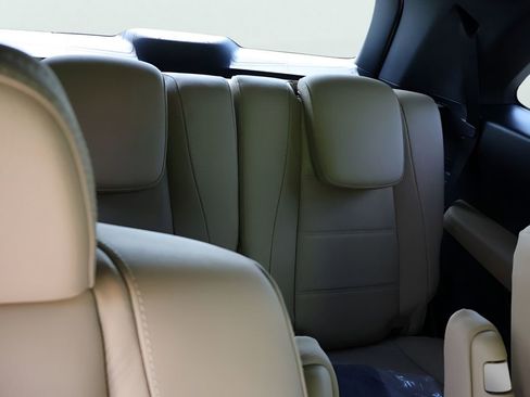 New 2026 Mercedes-Benz GLS 450 4MATIC image 13