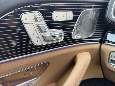 Certified 2025 Mercedes-Benz GLS 580 4MATIC image 28