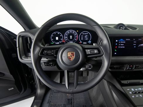 Certified 2026 Porsche Cayenne Coupe AWD/4WD image 31