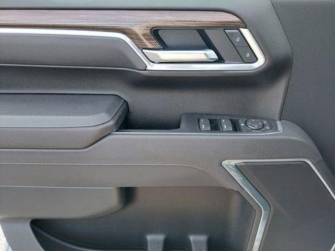 Used 2025 Chevrolet Silverado 1500 LT image 37