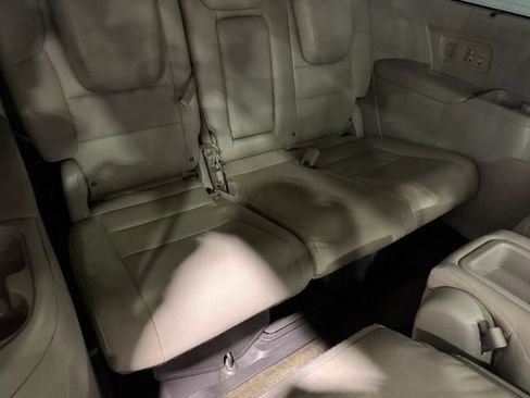 Used 2013 Honda Odyssey Touring Elite image 27