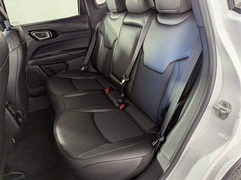 New 2026 Jeep Compass Latitude image 15