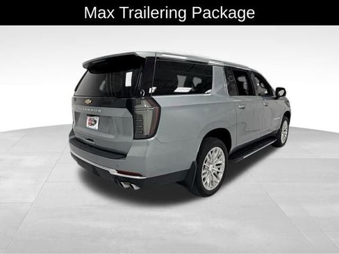 Certified 2025 Chevrolet Suburban High Country w/ Sun And Tow Package AWD/4WD image 6