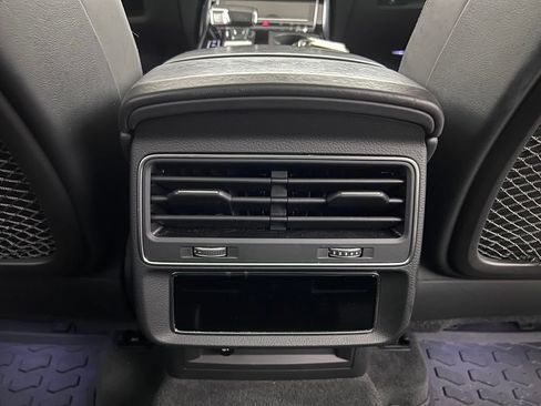 Used 2021 Audi SQ7 Prestige AWD/4WD image 25