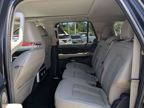 Used 2024 Ford Expedition Max Limited RWD image 14