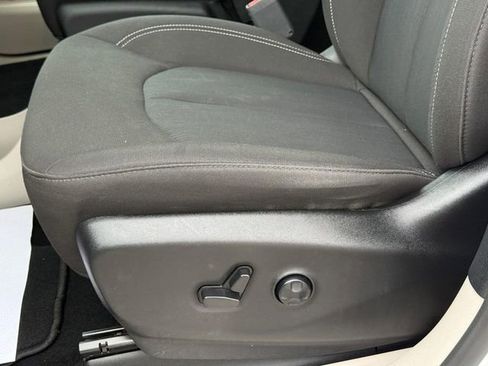 Used 2024 Chrysler Voyager LX FWD image 24