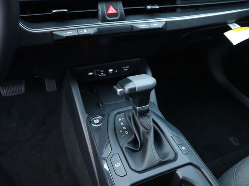 New 2025 Kia K4 EX image 36