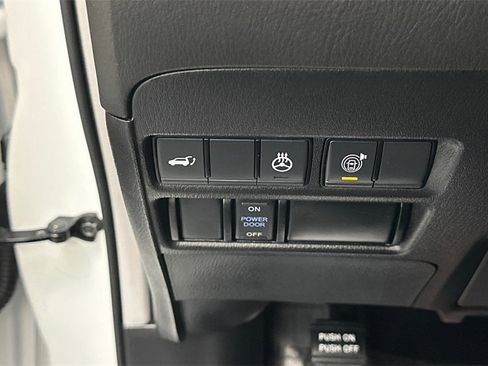 Certified 2024 Nissan Armada Platinum w/ Captain's Chairs Package image 30