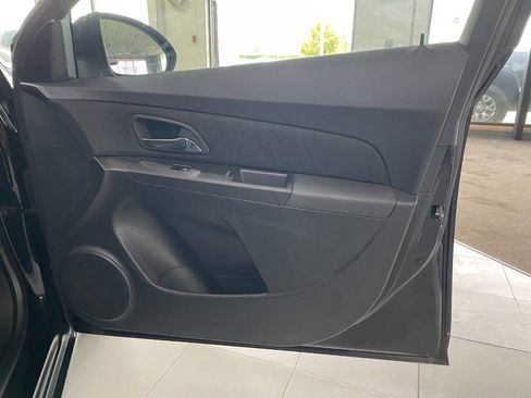 Used 2016 Chevrolet Cruze LT image 25