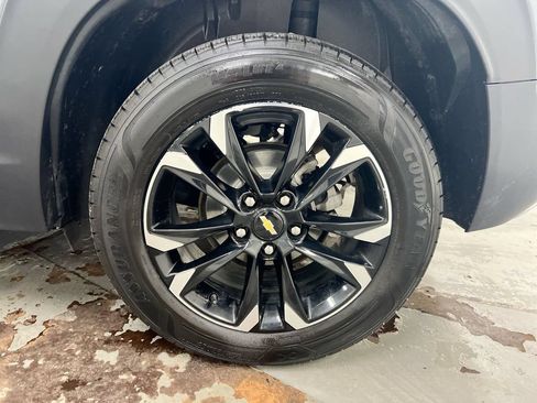 Used 2021 Chevrolet TrailBlazer LT FWD image 26
