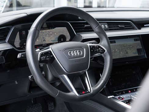 Certified 2022 Audi e-tron S Prestige w/ Prestige Package image 11