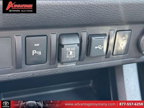 Used 2023 Toyota Tacoma TRD Off-Road w/ TRD Premium Off Road Package AWD/4WD image 27