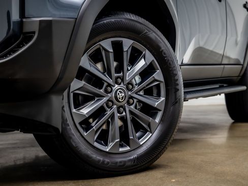 Used 2025 Toyota Land Cruiser w/ Premium Package image 20