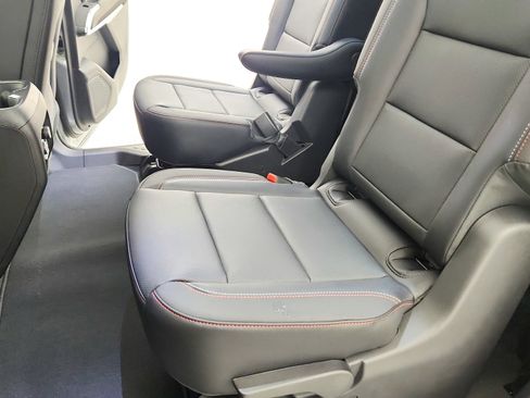 New 2026 Chevrolet Traverse Z71 w/ Driver Confidence Package image 23