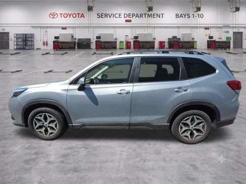 Used 2023 Subaru Forester Premium AWD/4WD image 12