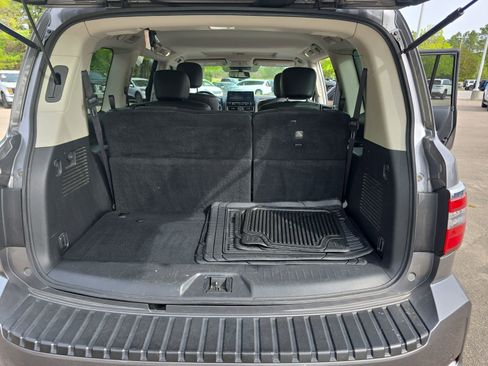 Used 2021 Nissan Armada SL w/ Captain's Chairs Package image 14