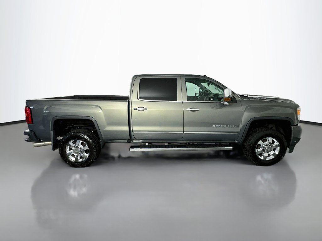 Used 2018 GMC Sierra 3500 Denali w/ Duramax Plus Package AWD/4WD image 8