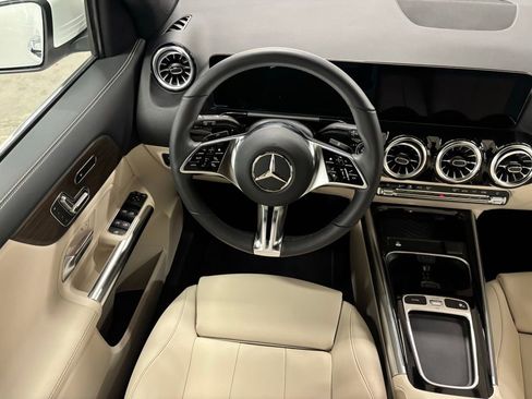 New 2026 Mercedes-Benz GLA 250 image 13
