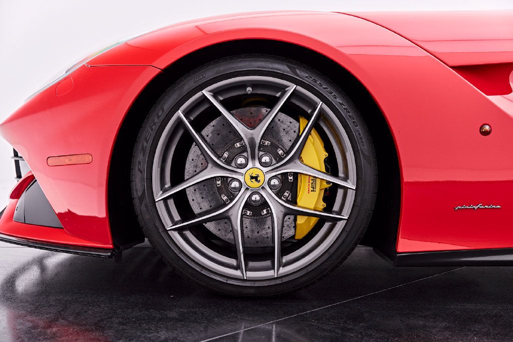 Used 2016 Ferrari F12 Berlinetta RWD image 3