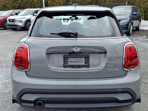Used 2022 MINI Cooper 4-Door Hardtop image 6
