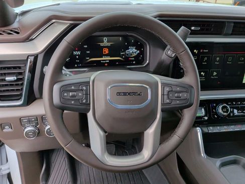 New 2026 GMC Sierra 2500 Denali w/ Denali Reserve Package image 17