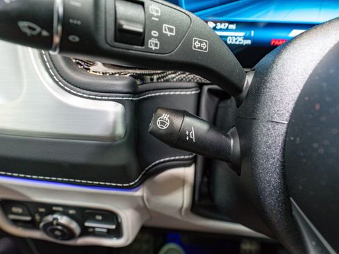 Used 2025 Mercedes-Benz G 63 AMG 4MATIC image 35