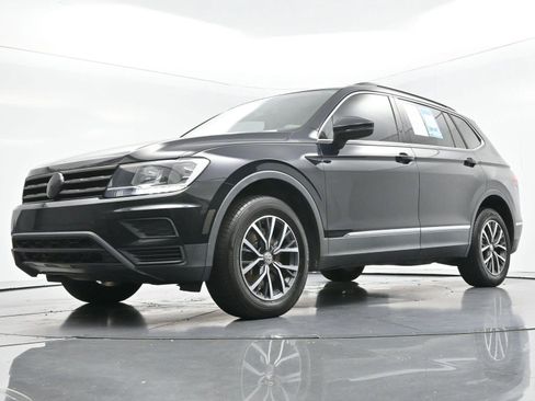 Used 2020 Volkswagen Tiguan SE w/ Panoramic Sunroof Package FWD image 46