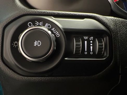 Used 2019 Jeep Wrangler Unlimited Rubicon w/ Dual Top Group image 14