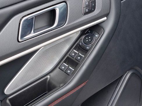 Certified 2025 Ford Explorer ST image 22